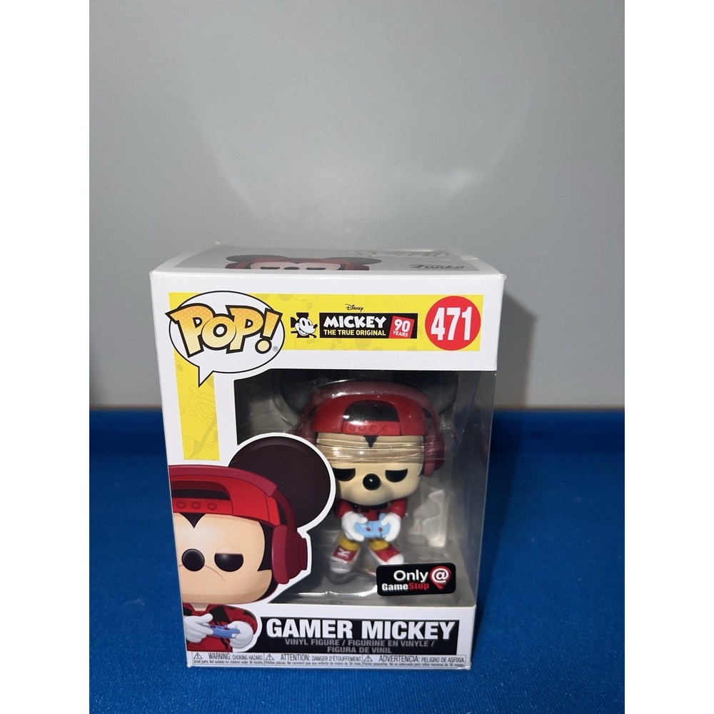 Funko Pop #471 2018 Disney Gamer Mickey Mouse Collectible Figure Gamestop